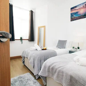 Apartment Perfectly Located Centre Apartment, Free Parking, Cable Tv And Wi-fi, Cardiff