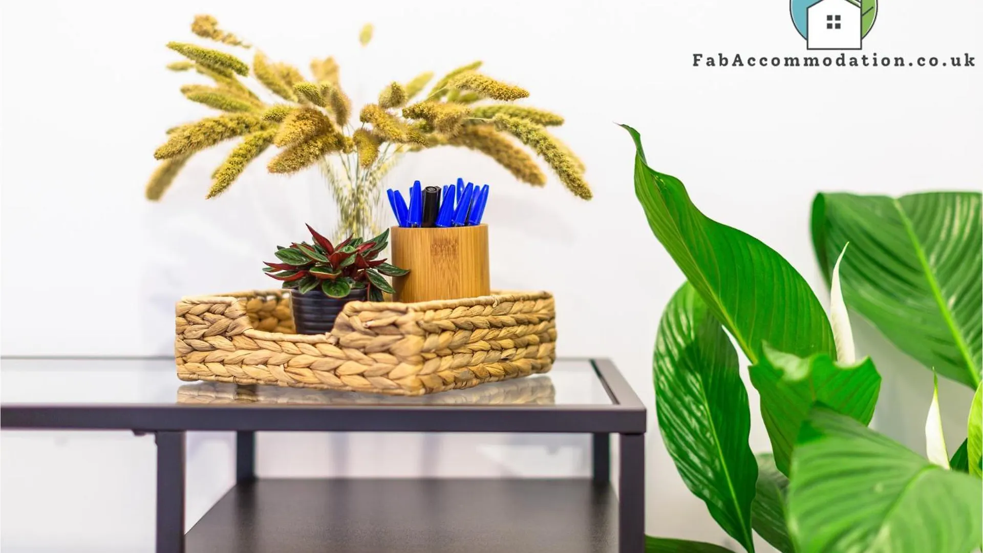 Amazing Flat-Parking Available-By Fabaccommodation كارديف
